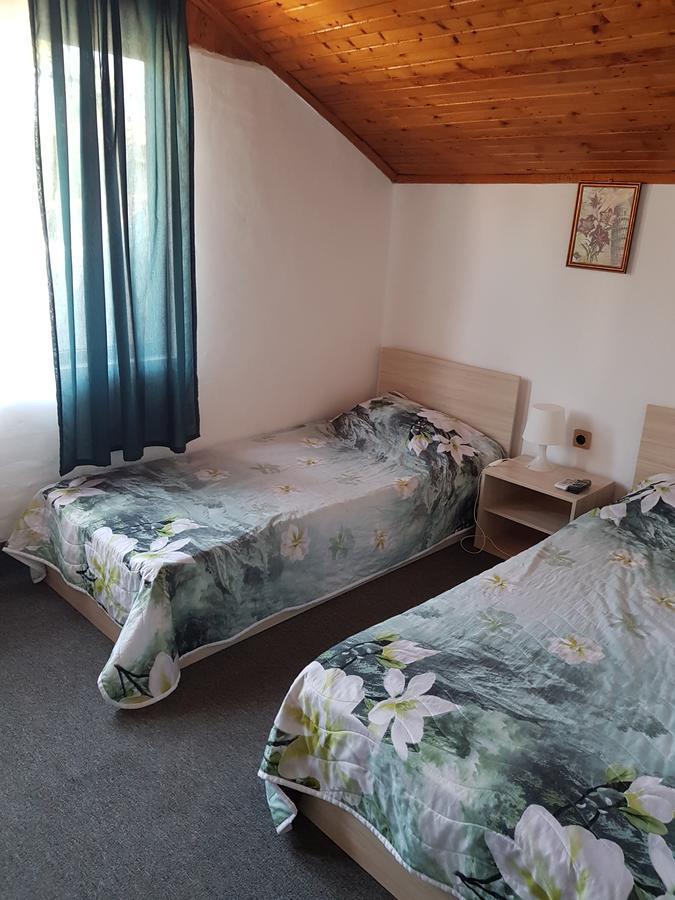 Guest Rooms Radost Balchik Esterno foto